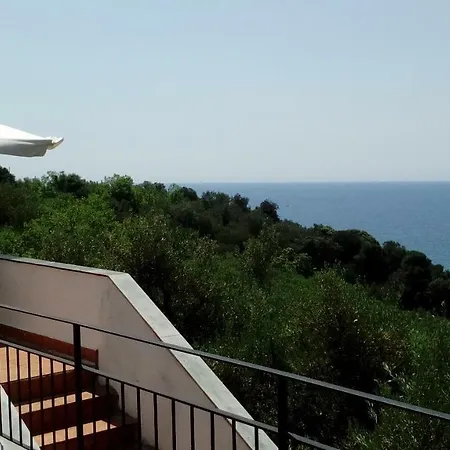 Ghirindoun Apartament *